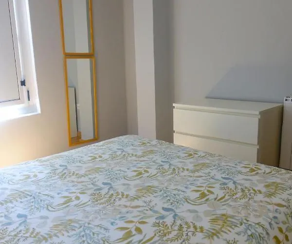 Yellow Door 2 * Ponferrada